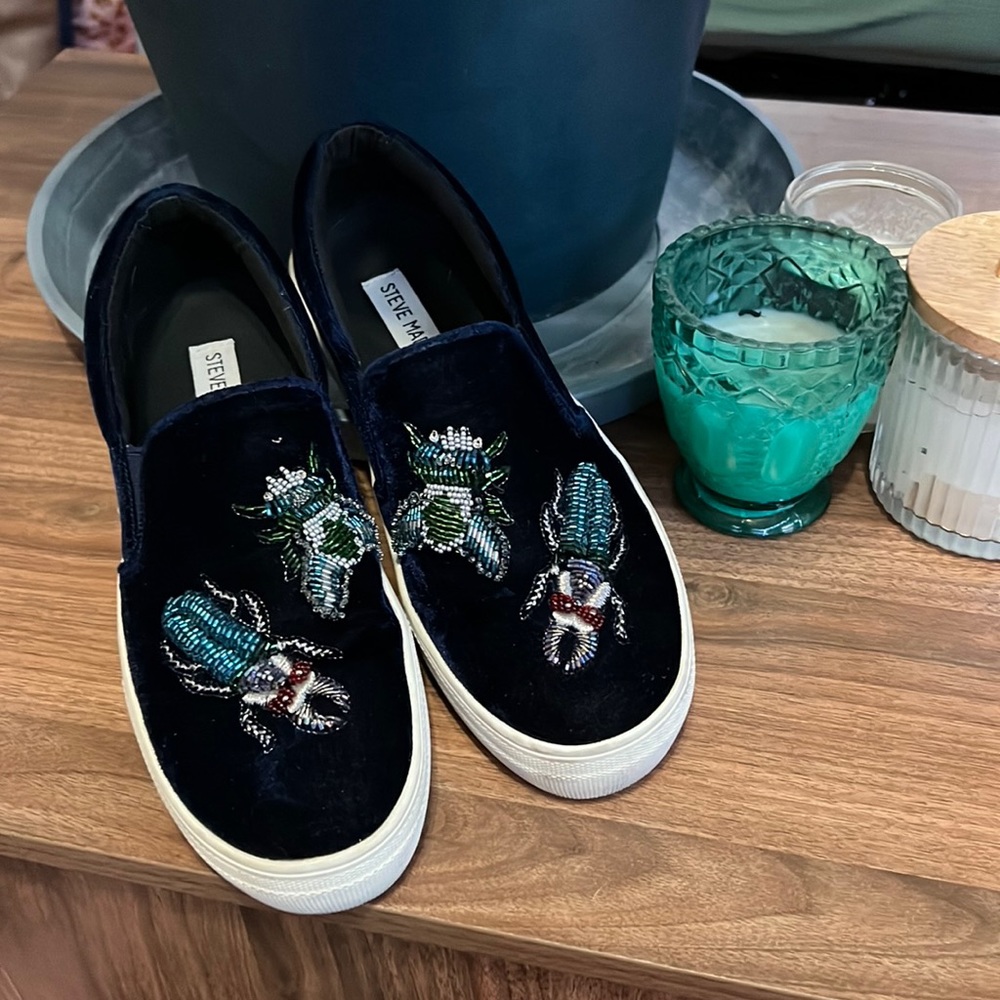 Steve Madden Gully beaded beetle velvet slip on platform size 6 sneakers